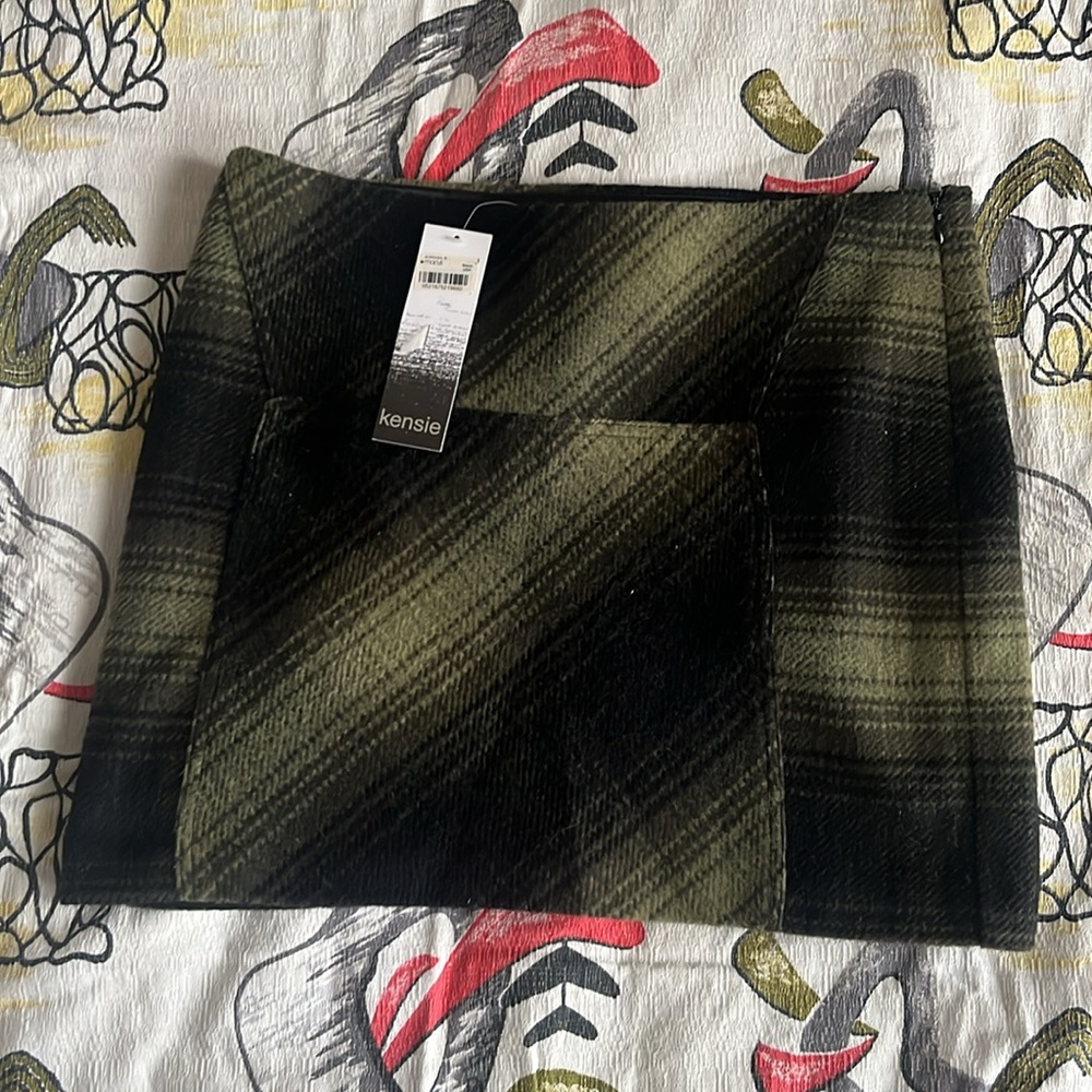 Kensie lined wool mini skirt green and black plaid